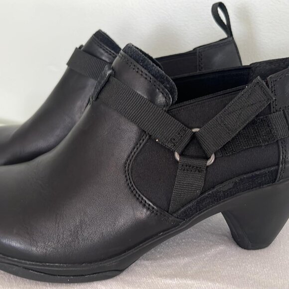 Merrell Evera Rush Women’s Black Leather Stretch Heeled Ankle Booties Boots SZ 7 - Picture 5 of 11